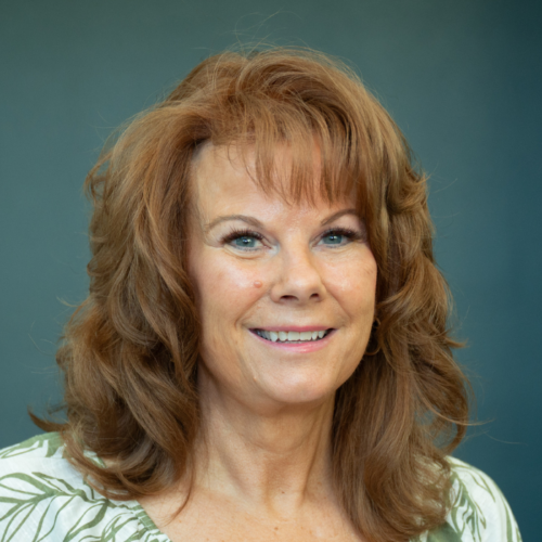 Faculty Photo- Loralee Boe